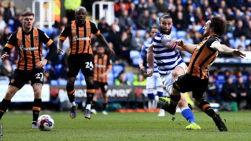 Andy Carroll scores for Reading