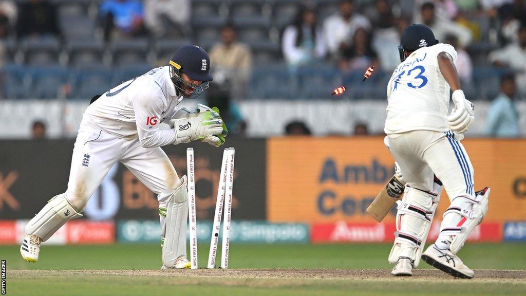 Ben Foakes stumps Mohammad Siraj