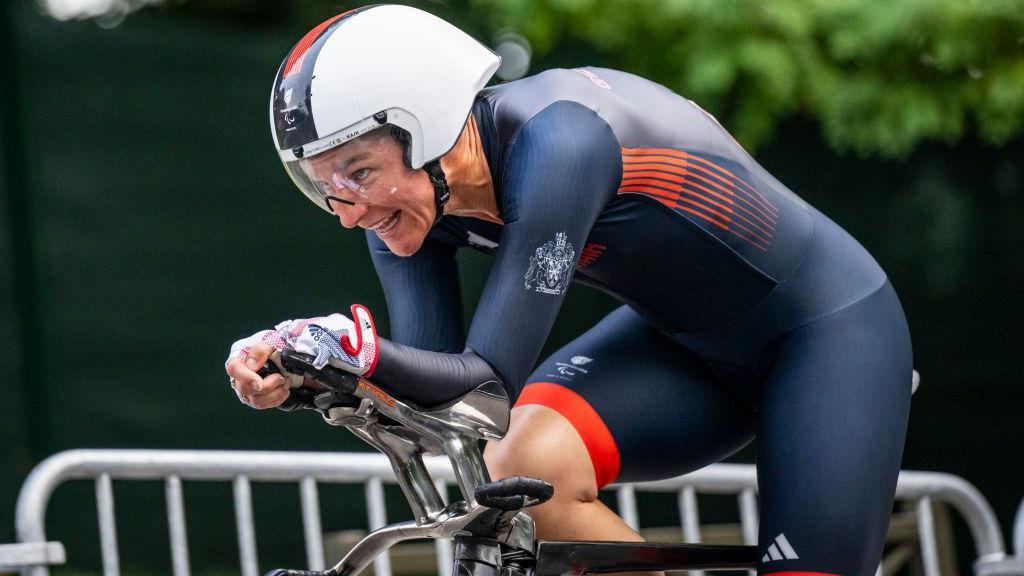 Sarah Storey competing in the C5 road time trial at the Paris Paralympics