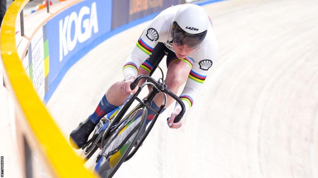 Cyclist Emma Finucane waves to the crowd