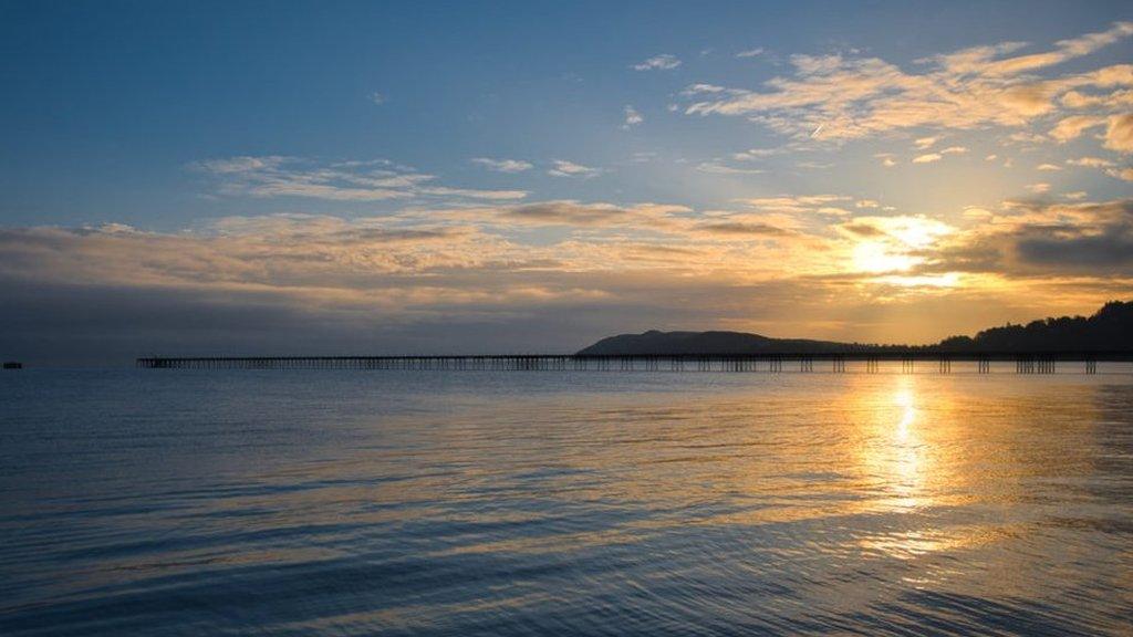 Photo of Ramsey Queen's Pier