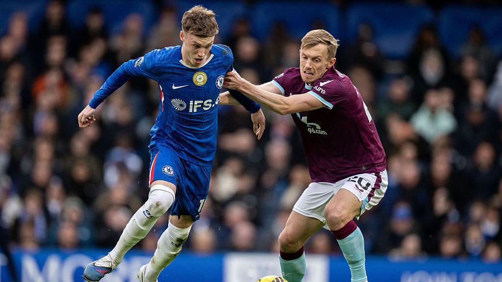 James Ward Prowse desafía a Cole Palmer