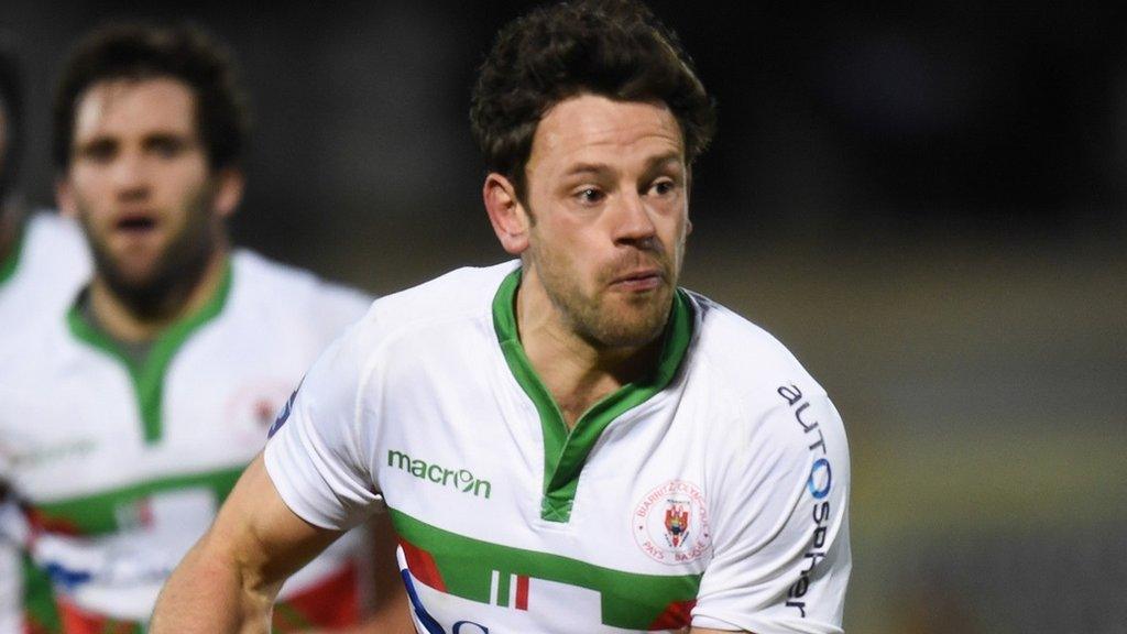 Nick De Luca in action for Biarritz