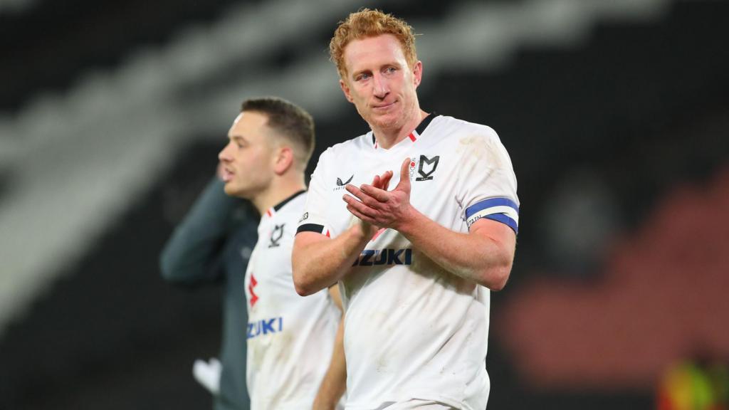 Lewington to retire after 915 games for MK Dons