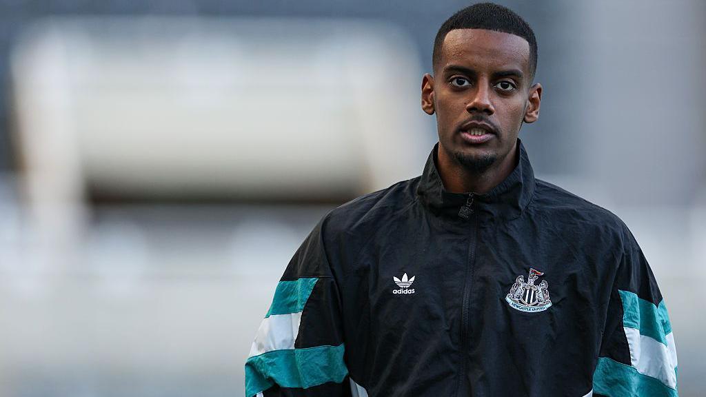 Newcastle striker Alexander Isak has claimed that "promises are broken and trust is lost"