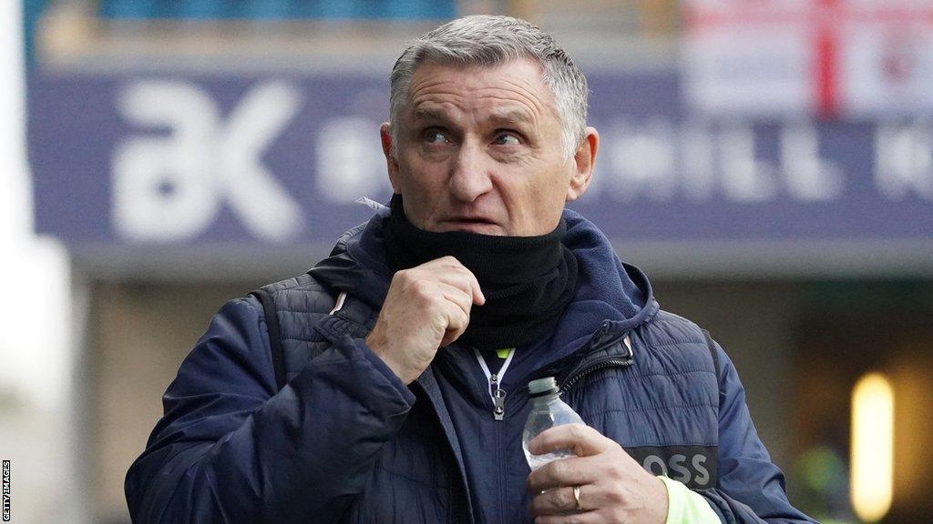 Tony Mowbray at his final game in charge of Sunderland at Millwall