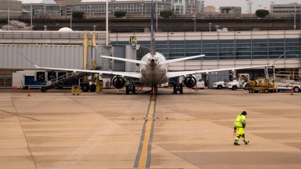 Photo of United Airlines plane at Reagan Airport