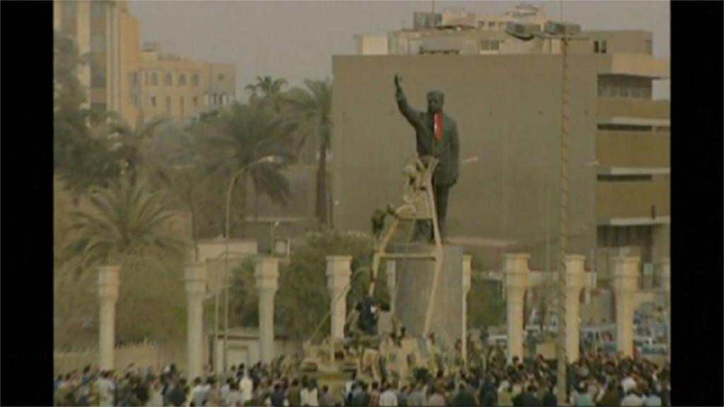 BBC Archive 2003 Saddam statue topples with regime BBC