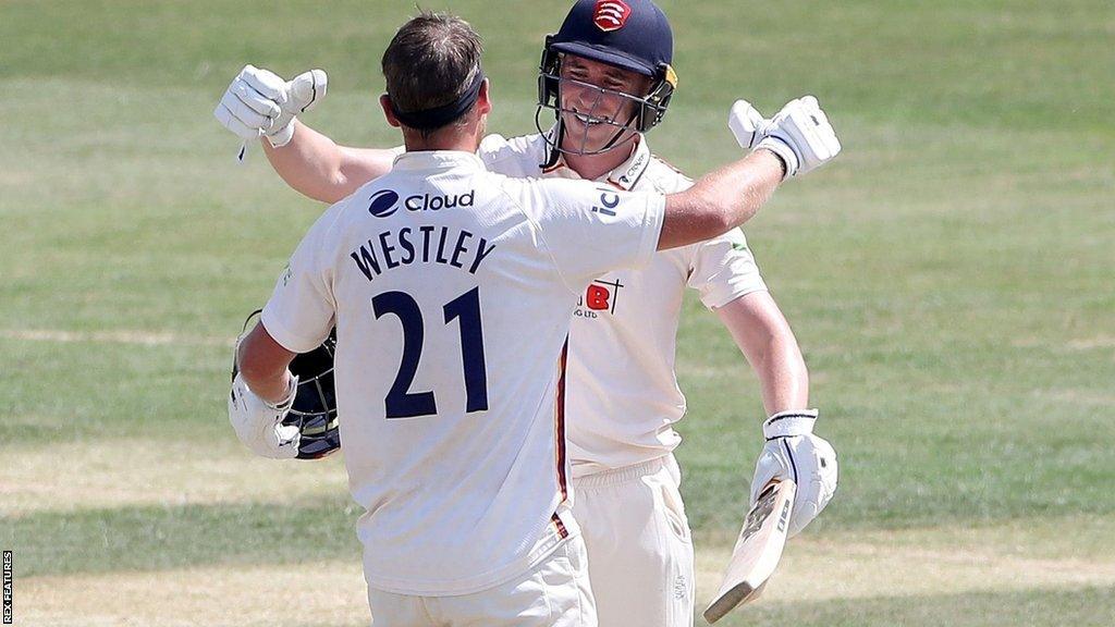 Dan Lawrence and Tom Westley shared a 227-run stand for the Essex third wicket against Warwickshire