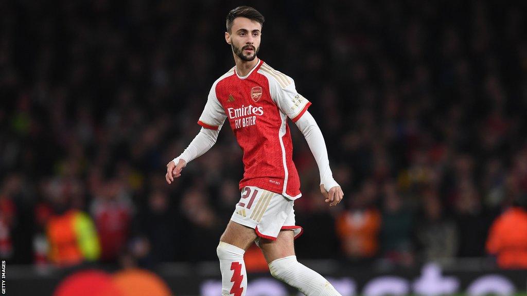 Fabio Vieira – Kỹ Thuật Mềm Mại Giữa Đội Hình Cơ Bắp