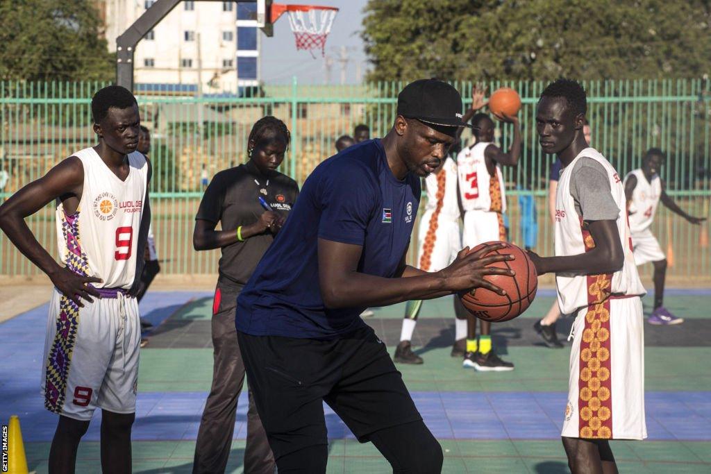 Luol Deng training young basketball players