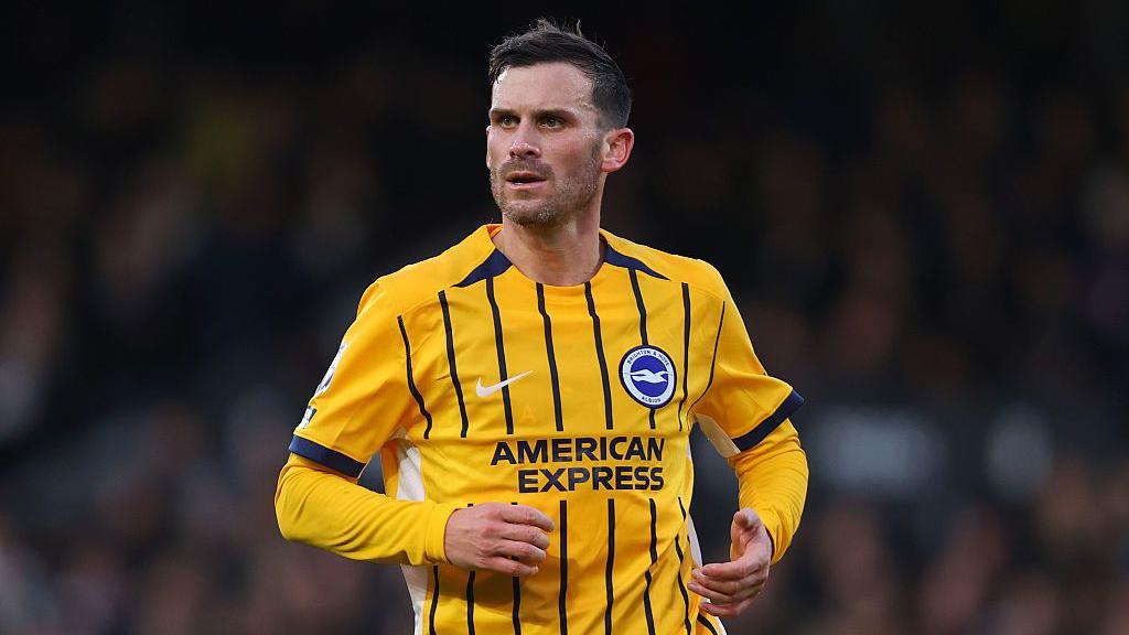 Pascal Gross looks on