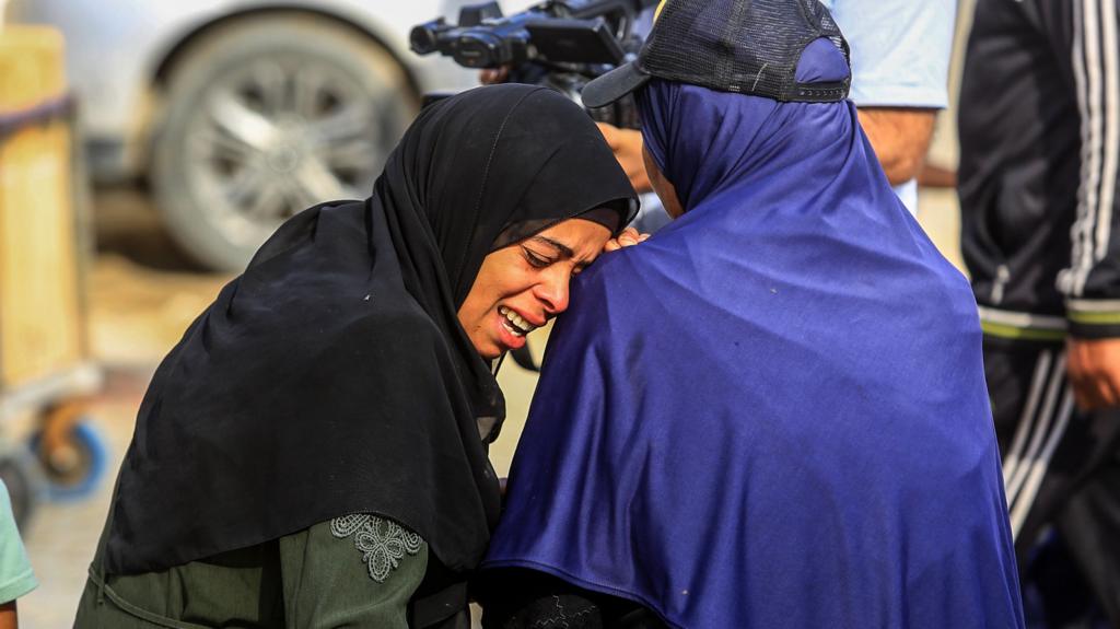 Doctor describes 'total carnage' as 27 reported killed by Israeli fire at  Gaza aid centre - live updates - BBC News