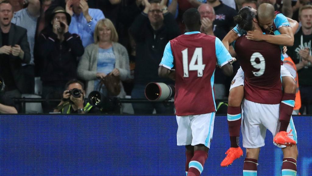 Feghouli scores West Ham's third