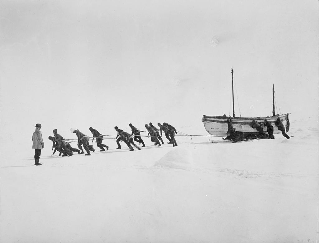 Crew of Endurance pull lifeboat James Caird