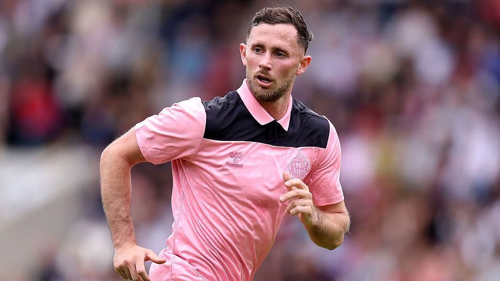 Alan Browne of Sunderland in action