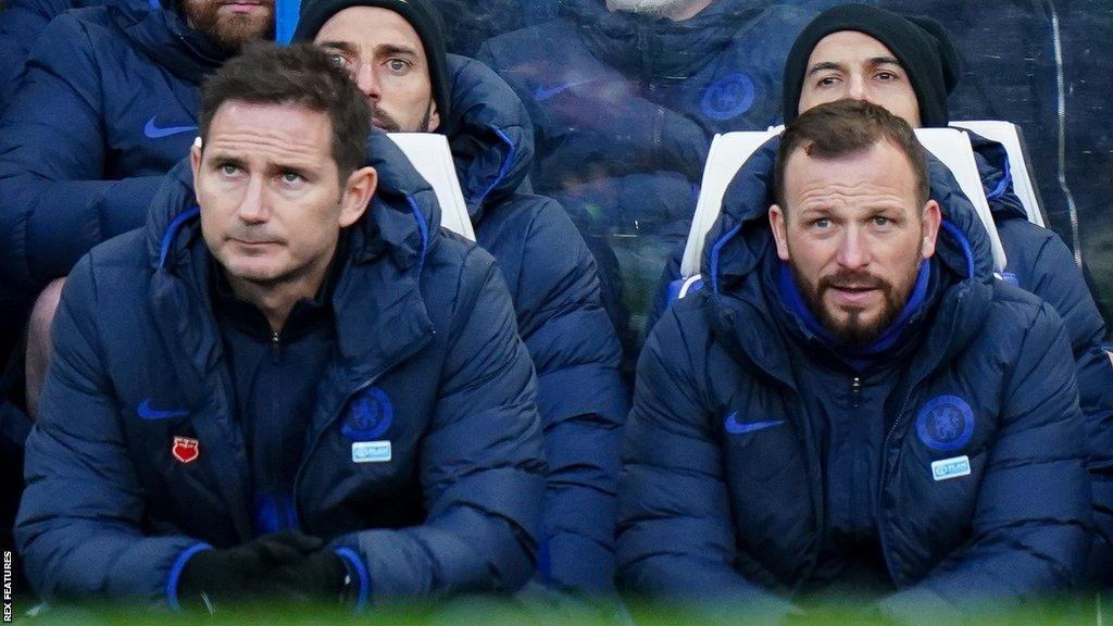 Frank Lampard and Jody Morris in the dugout at Chelsea