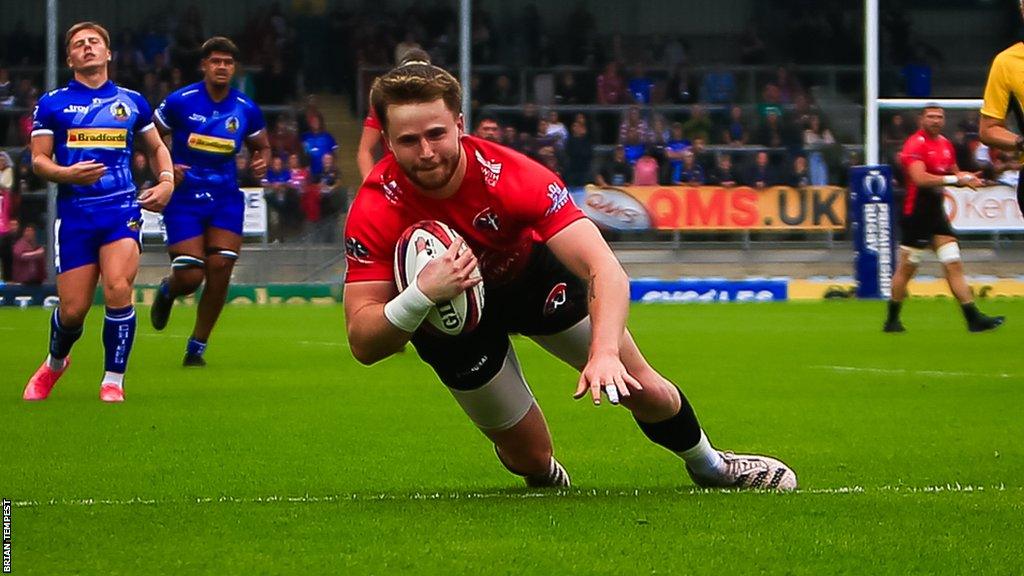 Ruaridh Dawson scores an early try for Cornish Pirates at Exeter