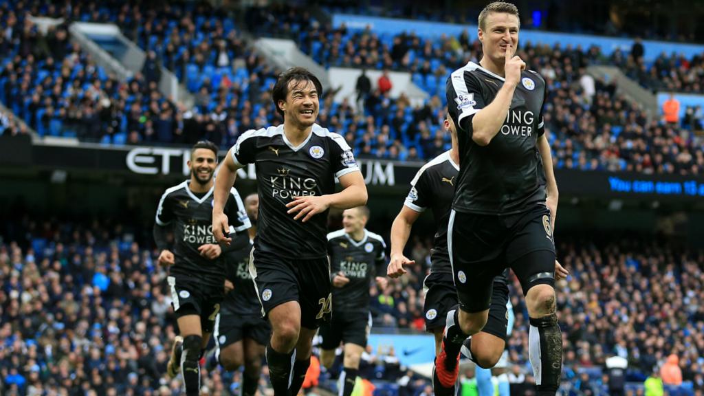 Robert Huth celebrates