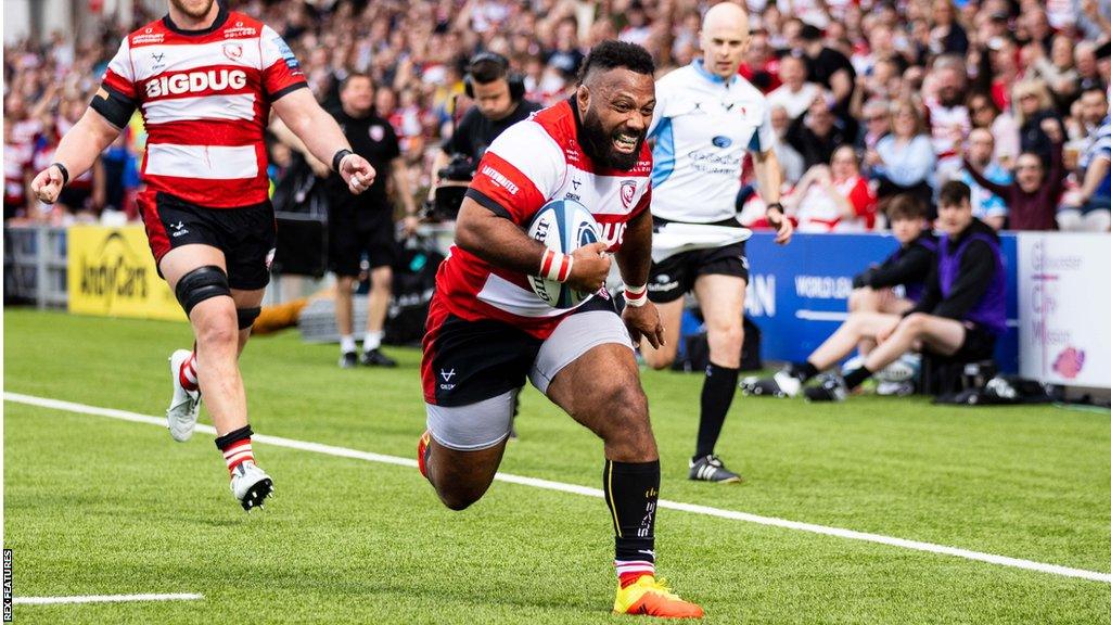 Jamal Ford-Robinson scoring a try for Gloucester against Bath last season