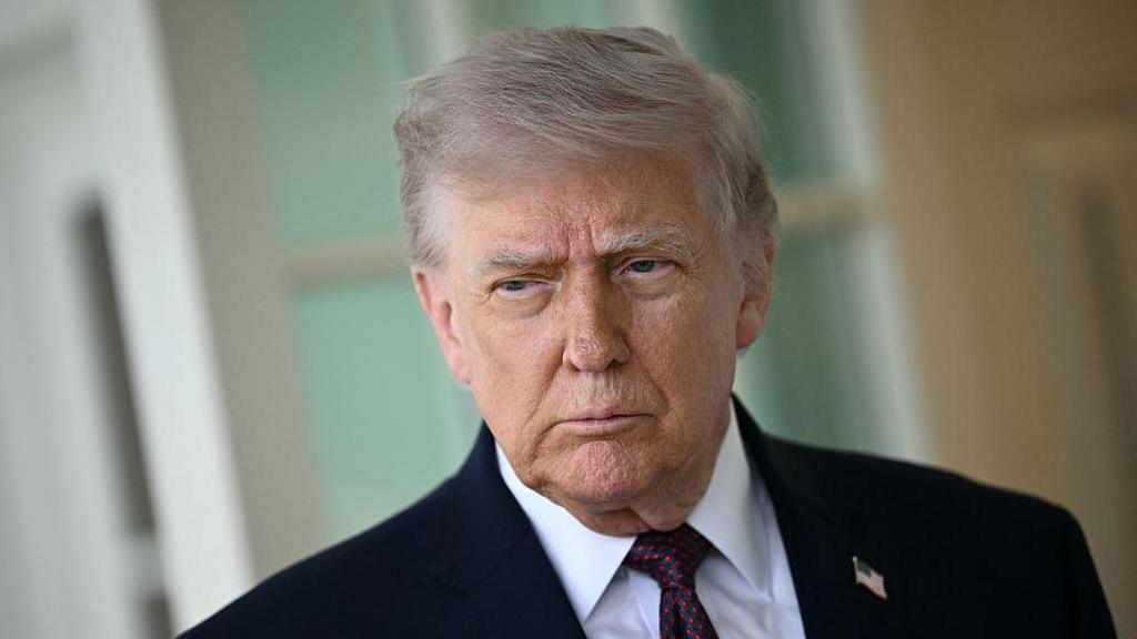 Trump tariff refunds begin but consumers likely to miss out - BBC News