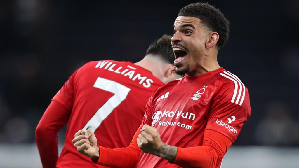 Five teams separated by three points – race for Europe is intensifying
