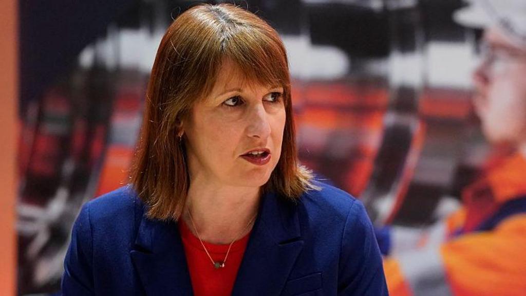 Pressure builds on UK finances as Reeves pushes for US trade deal