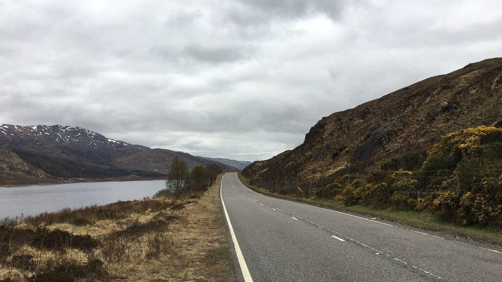 An 87 ri taobh Loch Cluanaidh