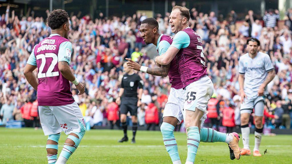 Jaidon Anthony of Burnley FC celebrates his goal during the Championship match between Burnley and Millwall.