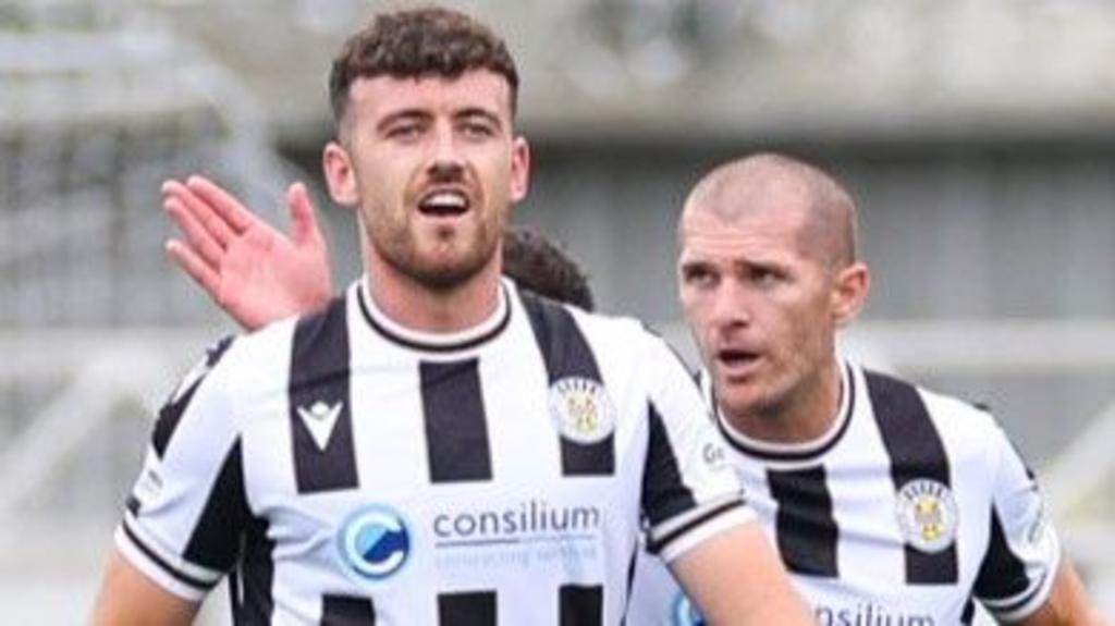 Watch: St Mirren's Smyth punishes 'disjointed' Hibs