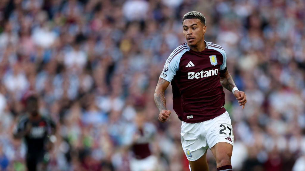 Morgan Rogers of Aston Villa in action during the Premier League match between Aston Villa FC and Arsenal FC at Villa Park on August 24, 2024