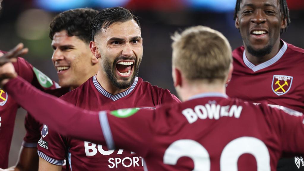 West Ham thump Wolves to exit bottom three