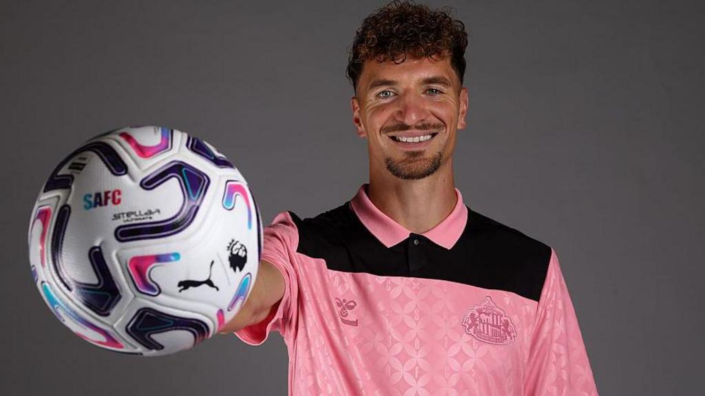 Sunderland Sign Belgium Defender Thomas Meunier