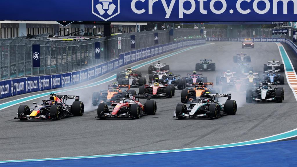 Kimi Antonelli and Max Verstappen lock up as the field goes into the first corner of the Miami Grand Prix