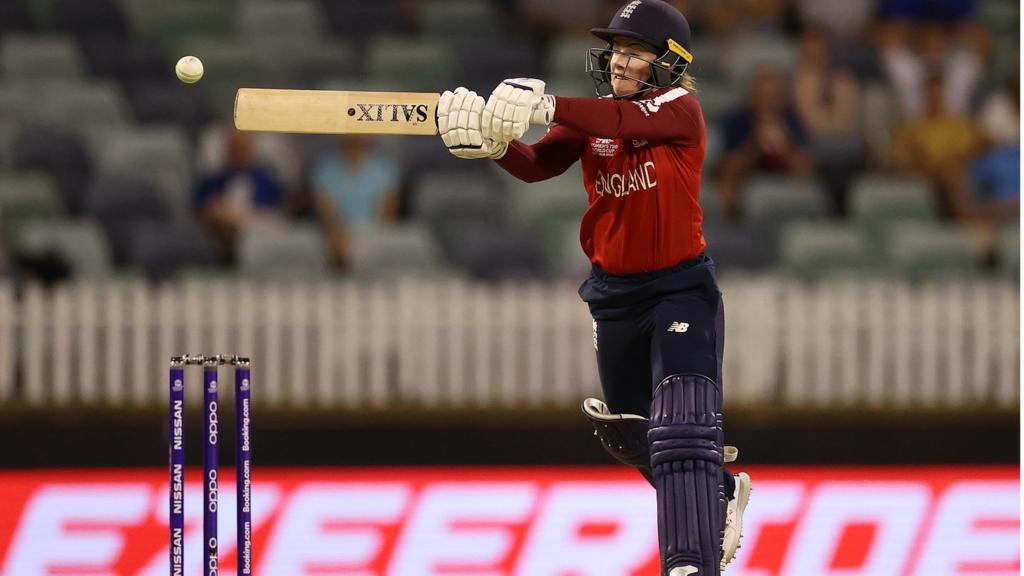 Tammy Beaumont of England