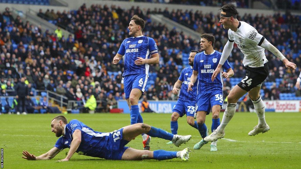 Kieffer Moore scores