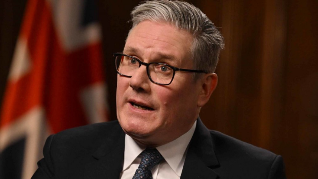 Starmer segnala la disponibilità a legami più stretti con l’UE, citando l’interesse nazionale