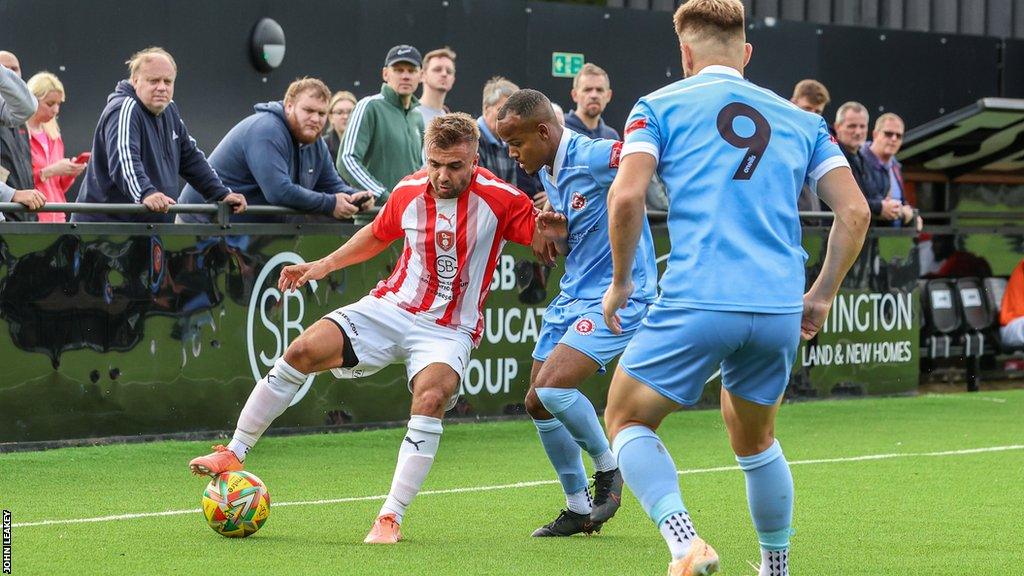 Players in action at Bracknell Town