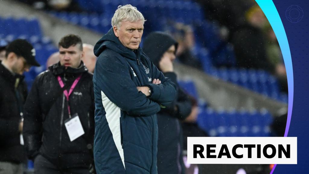 It's the referee's decision - Moyes on red card