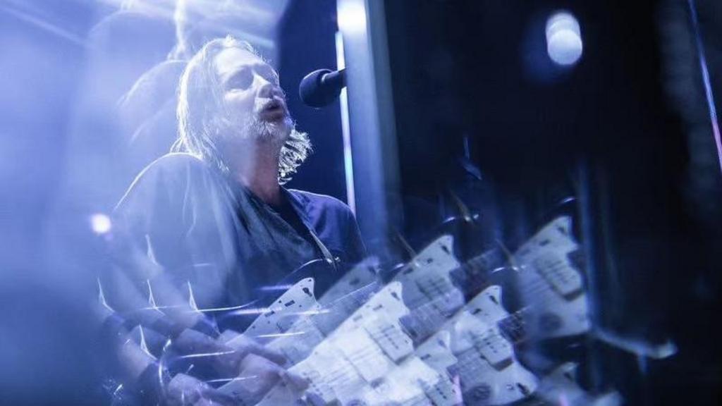 Radiohead Londonda Hayajonli, Faoliyatini Qamrab olgan Ijrosi bilan Hayratga soldi