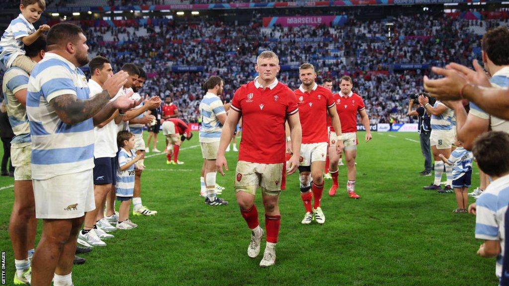 Jac Morgan leads Wales off pitch