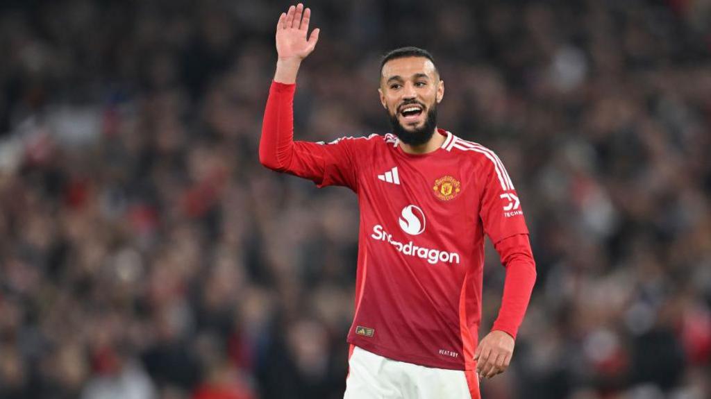 Man Utd news: Opinion - Noussair Mazraoui is 'a bargain defender' - BBC  Sport