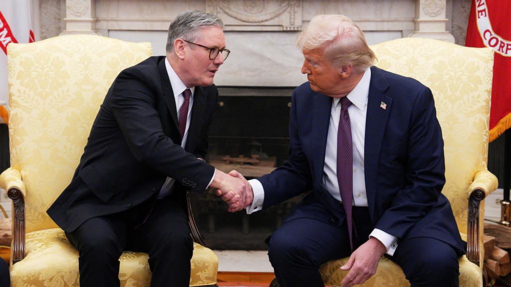 Starmer shakes hands with Trump in the Oval Office in February 2025