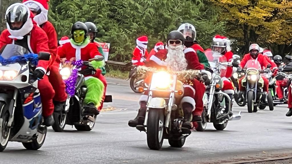 Santa bike ride for Children's Hospice South West, 2022