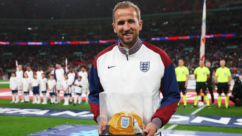 Harry Kane with his 100th England cap