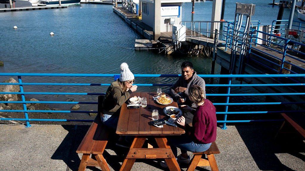 People dine outside