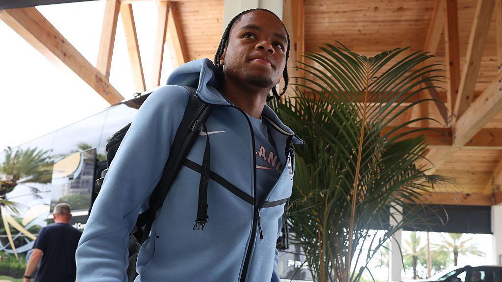 Rio Ngumoha arrives at the hotel