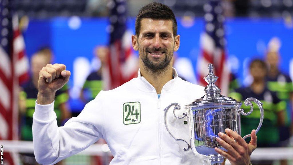 Novak Djokovic celebrates winning the 2023 US Open title