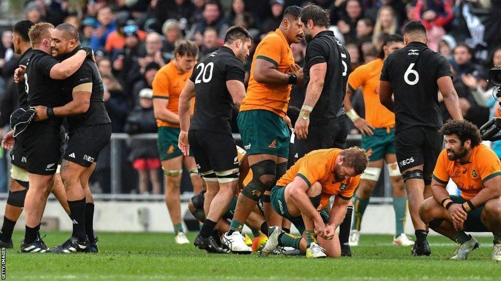 New Zealand celebrate after beating Australia