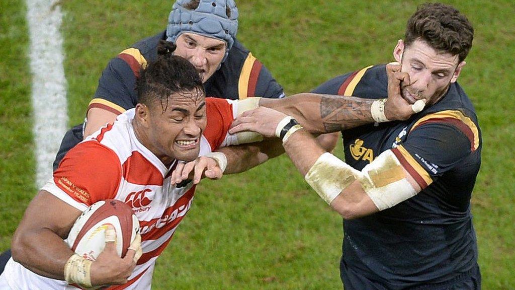 Japan's Amanaki Mafi holds off Alex Cuthbert